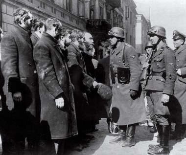 16 maja 1943 r. Niemcy wysadzili Wielką Synagogę w Warszawie