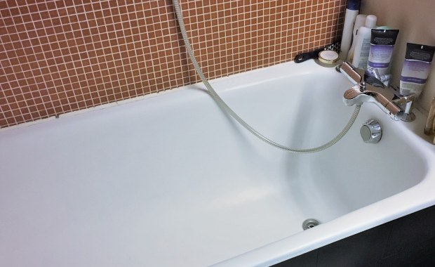 16 tys. euro za… pięć dni w wannie! Nietypowa oferta pracy