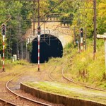 167 lat i 727 metrów. To najstarszy tunel kolejowy w Polsce