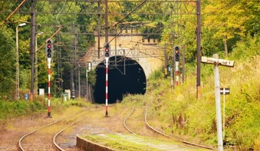 167 lat i 727 metrów. To najstarszy tunel kolejowy w Polsce