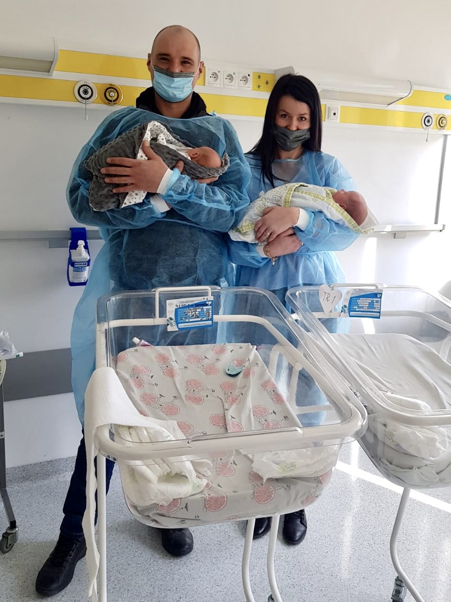 17 marca na świecie pojawili się Bruno (2.020 g), Szymon (1.820 g) i Tymon (1.920 g). /Szpital Szczecin "Zdroje" /