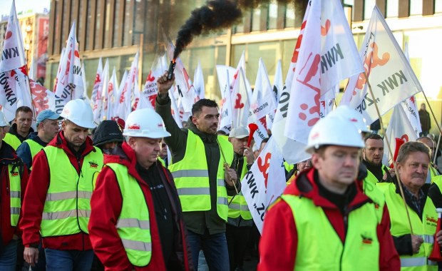 170 tys. zł za odejście z kopalni. Tysiące pracowników PGG zainteresowanych odprawami