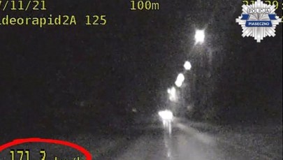 ​171 km/h w obszarze zabudowanym. Jak tłumaczył się kierowca? [FILM]