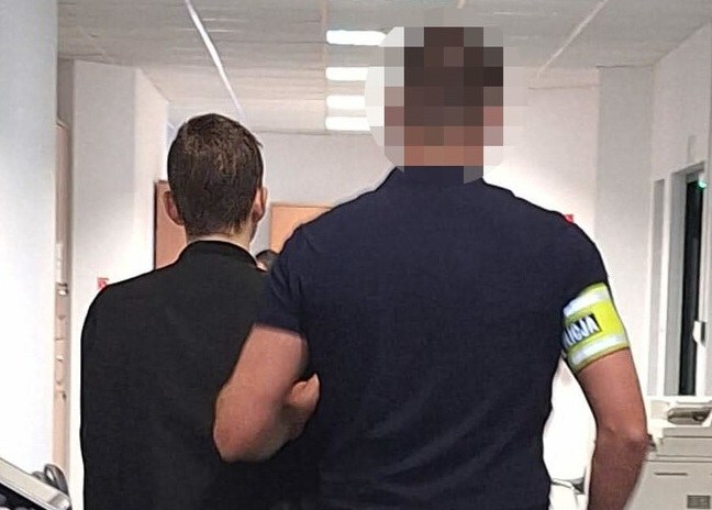 19-latek zaatakował matkę i jej partnera /Komenda Stołeczna Policji /