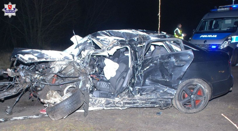 19-letni kierowca Audi A6 zginął na miejscu /Informacja prasowa