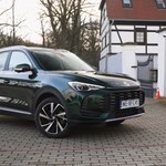 197 KM i 7 lat gwarancji za 98 tys. zł. Sprawdzany nowe MG ZS hybryd+ 
