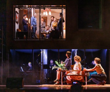 "1989": To ogólnopolski fenomen! Kultowy rapowany musical w Teatrze Telewizji