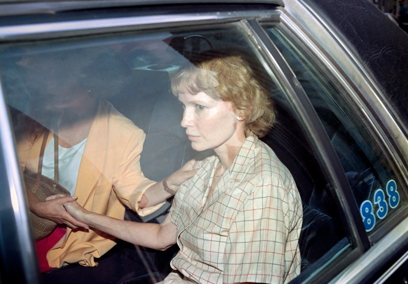 1992 rok. Mia Farrow udaje się do sądu /AFP
