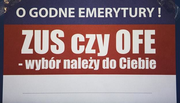 2,5 mln osób zdecydowało się na odkładanie części składki emerytalnej w OFE /Reporter