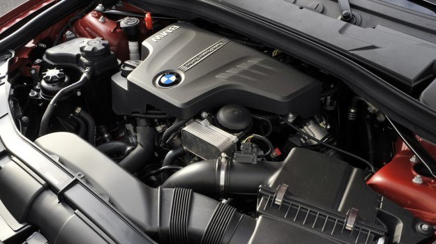 2-litrowa jednostka benzynowa TwinPower Turbo o mocy 245 KM. /BMW