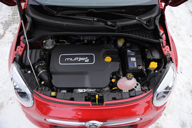 2-litrowy, 140-konny turbodiesel zapewnia autu dobrą dynamikę. Na postoju brzmi nieprzyjemnie. /Motor