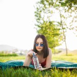 2 litry wody to mit. Ile pić w czasie upałów, by zapobiec odwodnieniu?