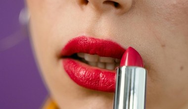 2-minutowy rytuał przed makijażem. Usta nigdy nie były tak wygładzone i pełne