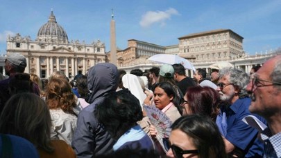 "2 sekundy przy trumnie papieża. Zapamiętamy je na zawsze". Relacja RMF FM z Watykanu
