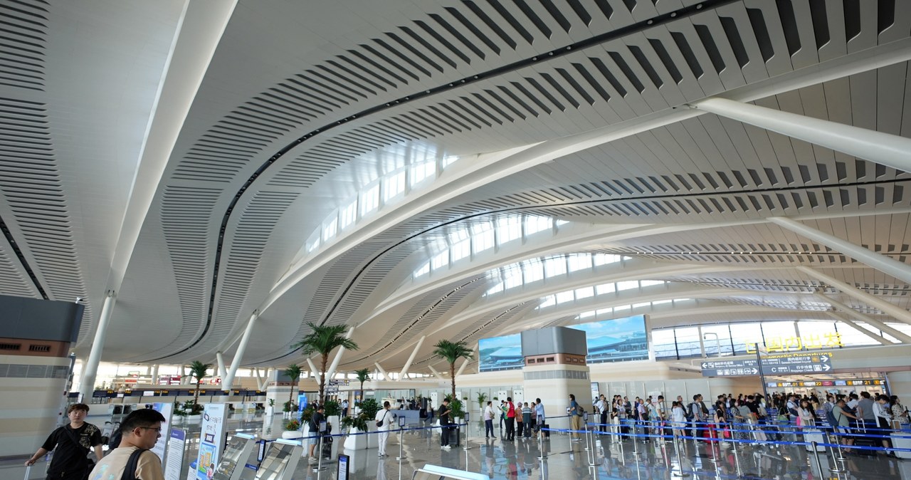 2. terminal międzynarodowego portu lotniczego Yantai Penglai /CFOTO / NurPhoto / NurPhoto via AFP /AFP