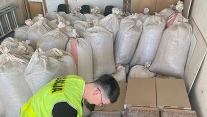 2 tony krajanki tytoniowej w garażu. 30-latek z zarzutami