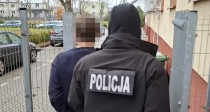 20-latek dźgnął rodziców nożem. Błyskawiczna decyzja sądu