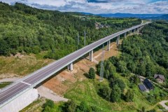 ​20 października kierowcy odetchną z ulgą. Ta droga zachwyca rozmachem