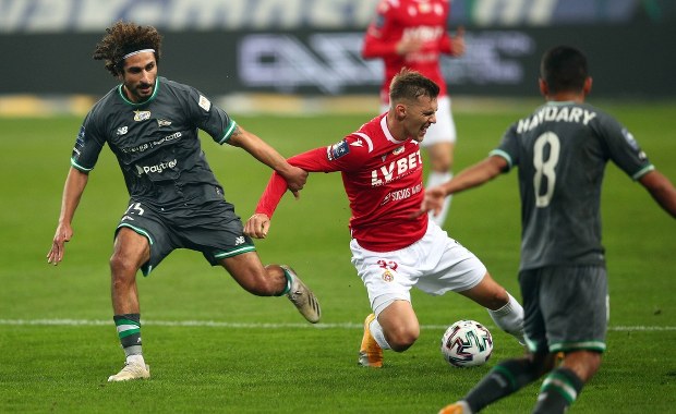 20 przypadków koronawirusa w Lechii Gdańsk. "Zakażona jest praktycznie połowa pierwszego zespołu"