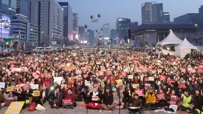 20 tys. policjantów zabezpieczało demonstracje po odsunięciu prezydent