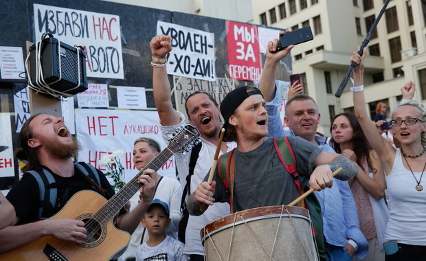 200 tys. ludzi na ulicach Mińska. Białorusini domagają się rozpisania nowych wyborów