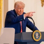 2000 dolarów dla każdego Amerykanina? Zaskakująca propozycja Trumpa