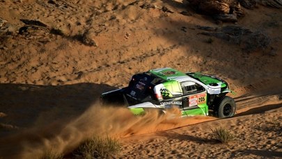 ​21-letni Polak wygrał etap w Rajdzie Dakar. Na mecie wyprzedził swojego wujka