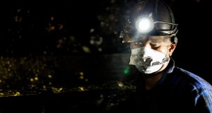 21 osób wciąż pod ziemią. Mimo świąt nie przerywają protestu