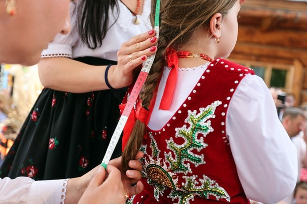 22. Konkurs na Najpiękniejszy Warkocz Poroniańskiego Lata w Poroninie. /Grzegorz Momot /PAP