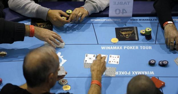 22 letni Polak został królem pokera /AFP