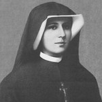 22 lutego 1931 r. Objawienie siostry Faustyny: „Wymaluj obraz według rysunku…”.