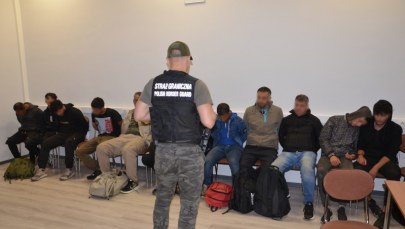 22 nielegalnych migrantów "na pace". Akcja służb koło Gliwic