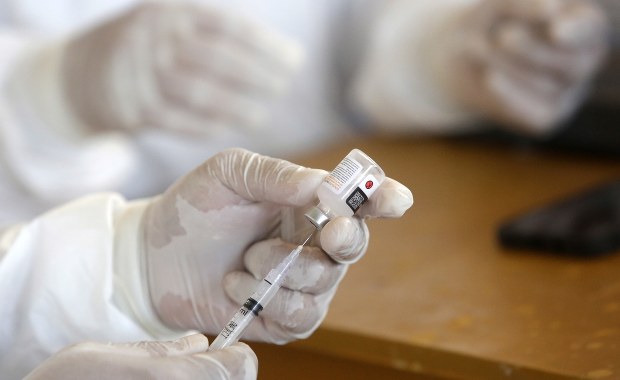 23 chorych zmarło, 98 nowych zakażeń koronawirusem - najnowsze dane resortu zdrowia