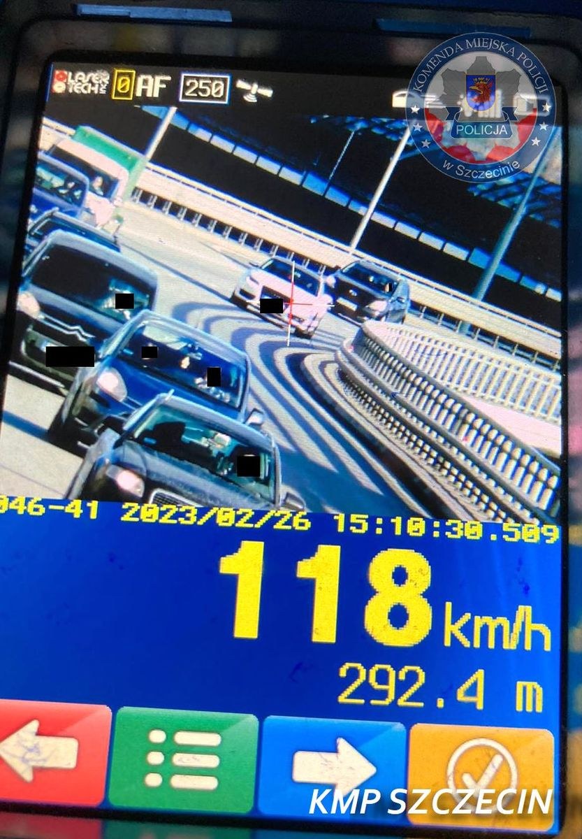 23-latek jechał z prędkością 118 km/h w miejscu, w którym dopuszczalna szybkość wynosi 50 km/h /KMP Szczecin /