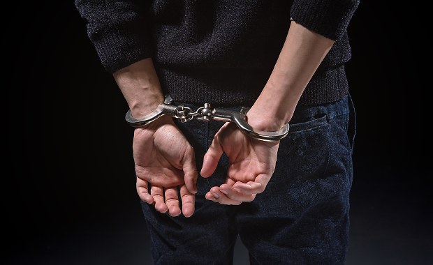 23-latek zatrzymany za rozpowszechnianie pornografii dziecięcej