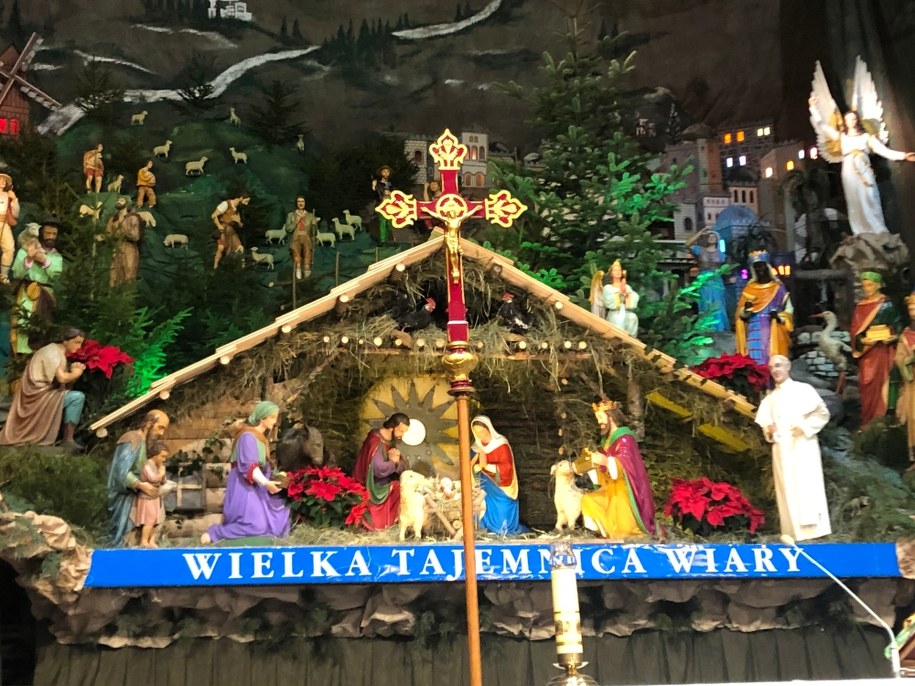 23 metry szerokości i 18 metrów wysokości  ma jedna z największych szopek bożonarodzeniowych w Europie /Anna Kropaczek /RMF FM