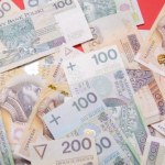 bezwarunkowy dochód podstawowy 2333 zł świadczenia bez względu na dochody. Decyzja była jednogłośna
