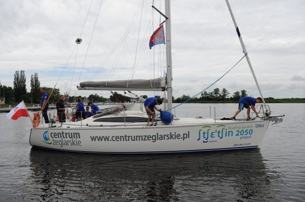 24 czerwca na przystani Centrum Żeglarskiego pożegnano Magnolię, Urticę oraz Zryw, jachty które wypływają w rejs doprowadzający na start regat The Tall Ships Races /Marcin Bielecki /PAP