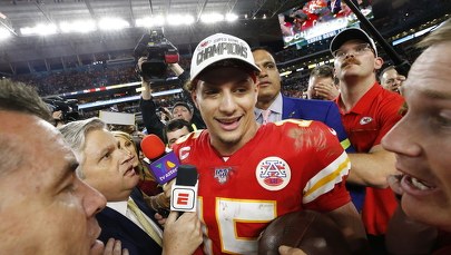 24-letni gwiazdor NFL podpisał najwyższy kontrakt w historii sportu: Umowa opiewa na pół miliarda dolarów!