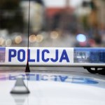 24-letni policjant uciekał na motocyklu. Pościg zakończony na wiacie przystankowej