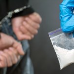 ​24-letni pseudokibic przemycał ponad kilogram kokainy