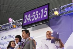 25 godzin przytulania - rekord Guinnessa pobity w Warszawie!