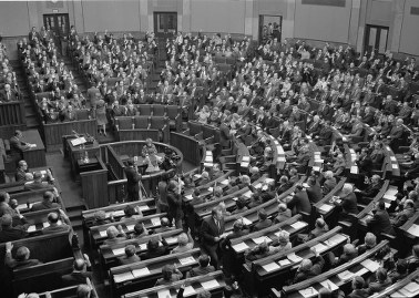 25 lat temu nastąpił formalny koniec PRL 