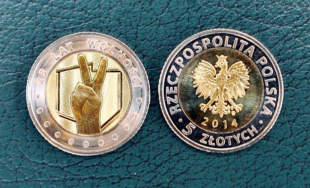 "25 lat wolności" inauguruje nową serię monet /PAP