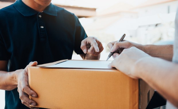 25 państw zawiesiło usługi pocztowe z USA. Powodem cła