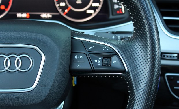 250 km/h na wąskiej drodze 