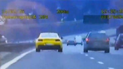 2500 zł mandatu dla kierowcy żółtego Mustanga. Zatrzymał go nieoznakowany radiowóz