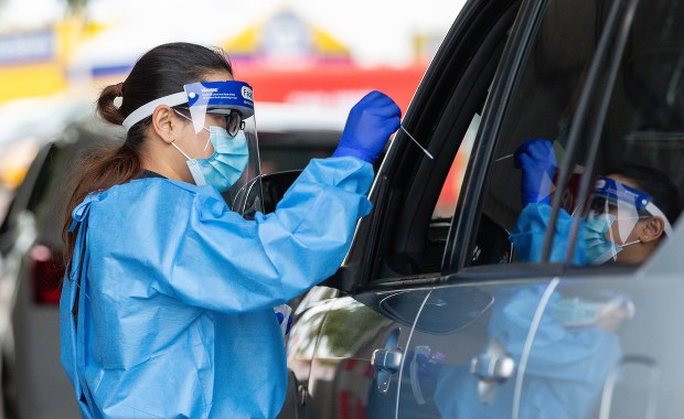 26 chorych zmarło, 123 nowe przypadki zakażenia koronawirusem. Aktualne dane resortu zdrowia