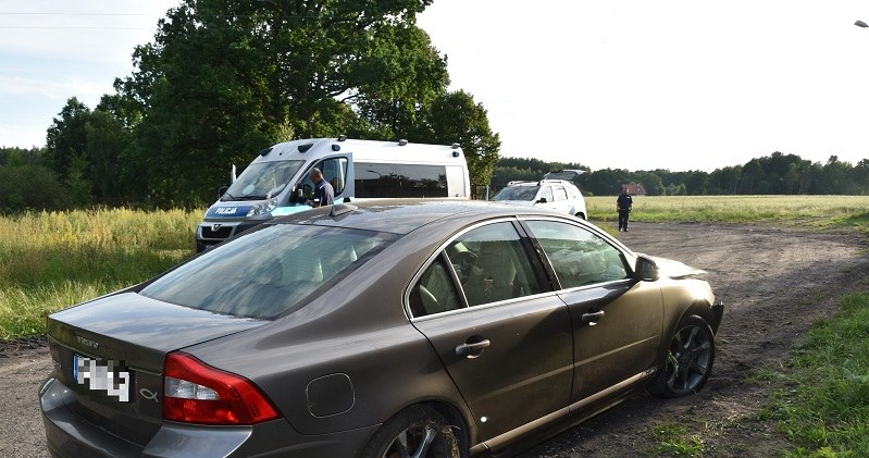 26-latek będący w stanie nietrzeźwości wjechał w starą gorzelnię /Policja