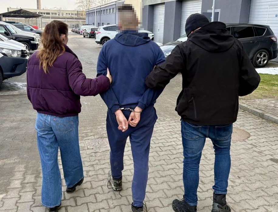 26-latek usłyszał zarzuty niezatrzymania się do kontroli drogowej oraz narażenia innych osób na niebezpieczeństwo utraty życia lub zdrowia /Policja Pomorska /